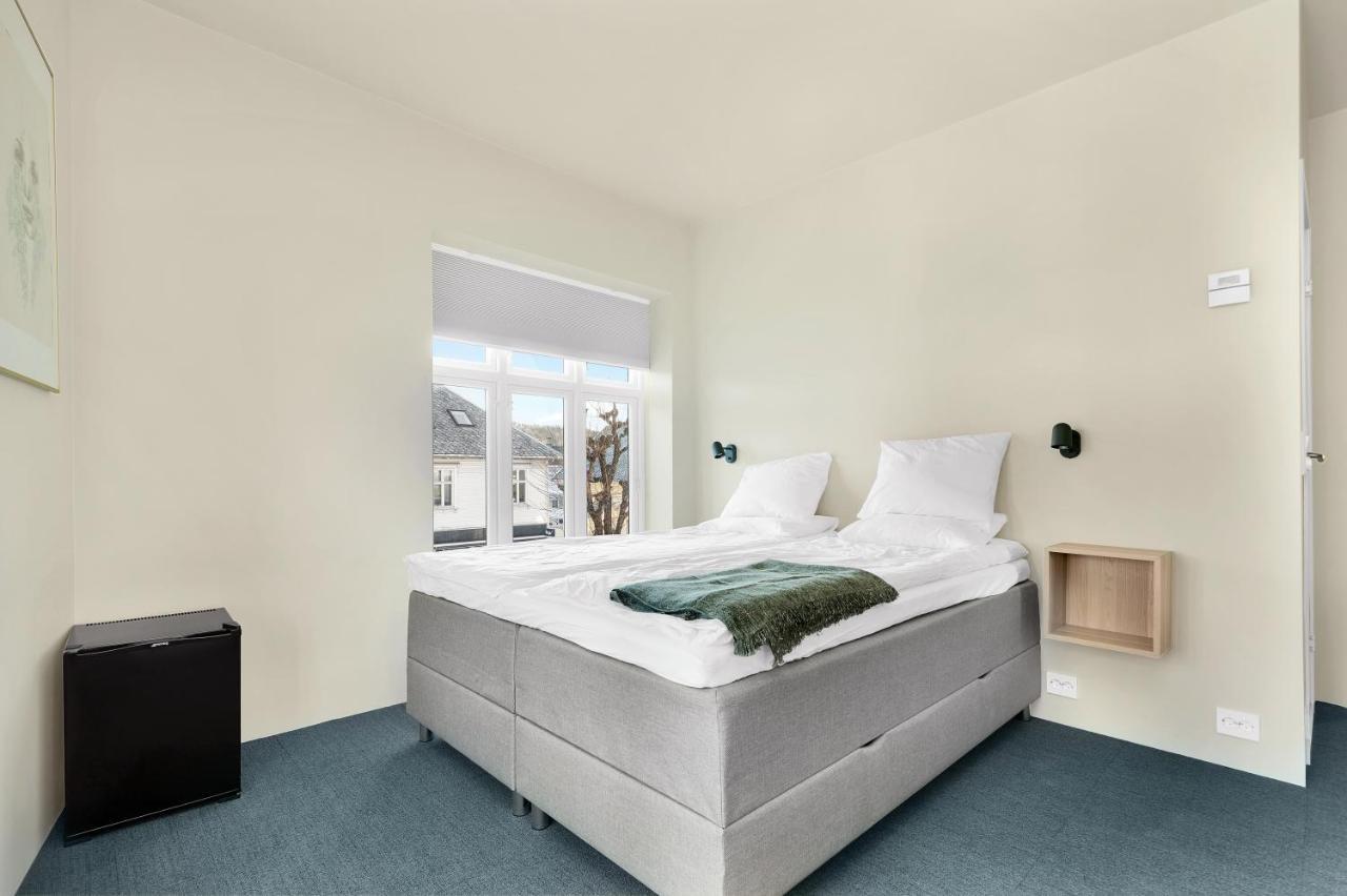 Gæstehus - Bedroom With En Bathroom *